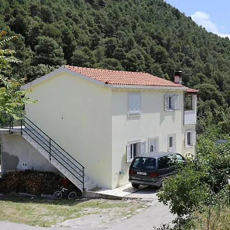 With Parking Space Trstenik, Peljesac - 10109 Trstenik (Dubrovnik-Neretva)
